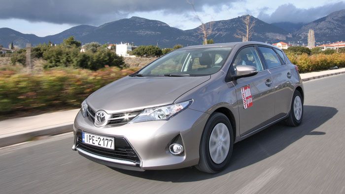 Στη μικρομεσαία κατηγορία, το Toyota Auris πραγματοποιεί μια best-seller πορεία, προσφέροντας στον ιδιοκτήτη του πολλά πλεονεκτήματα. Στη μικρομεσαία κατηγορία, το Toyota Auris πραγματοποιεί μια best-seller πορεία, προσφέροντας στον ιδιοκτήτη του πολλά πλεονεκτήματα.